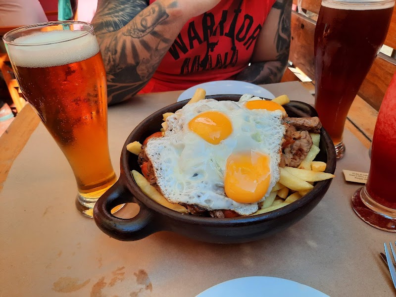 Chorrillana con cerveza